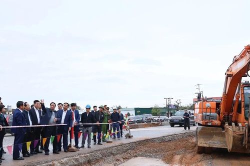 Thủ tướng khảo sát, chỉ đạo tại một số dự án trọng điểm của tỉnh Hải Dương