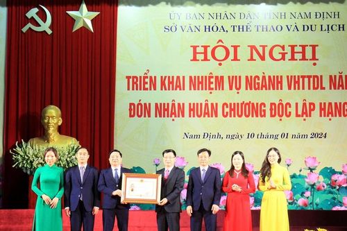 Ngành Văn hóa Nam Định đón nhận Huân chương Độc lập hạng Nhất