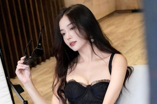 Ngắm vẻ đẹp tựa thiên thần của hot girl Hà Thành