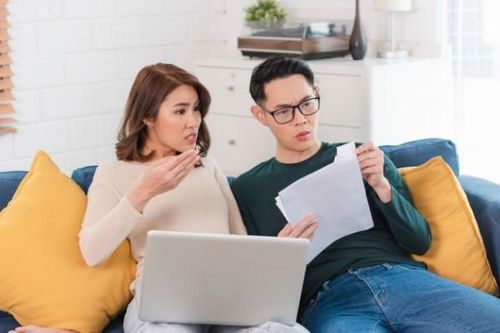 Được bố mẹ vợ cho tất cả đất đai nhưng chồng tôi vẫn muốn giữ lại nhà riêng
