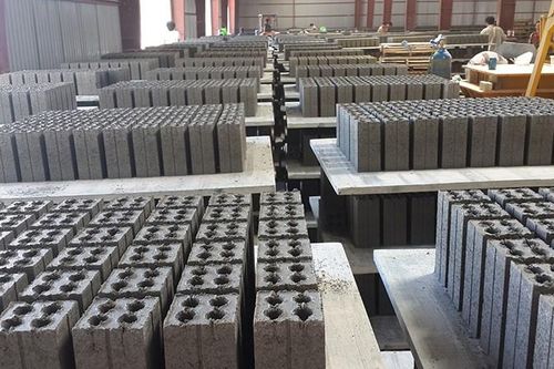 Vật liệu xây dựng vẫn chìm trong khó khăn