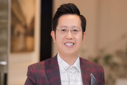 BTV Việt Khuê từng tốt nghiệp ĐH loại xuất sắc, xem bảng điểm càng choáng ngợp hơn