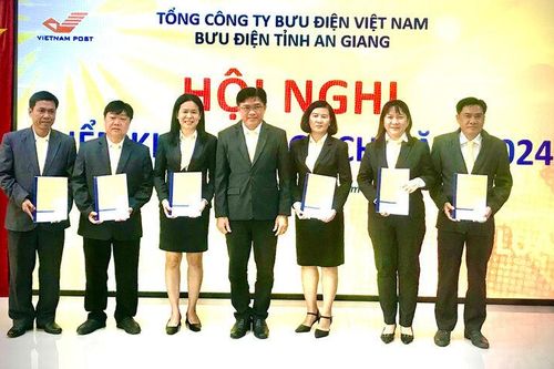 Thắng lợi của ngành bưu điện đồng nghĩa với việc phục vụ tốt lợi ích xã hội