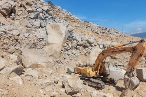 Tăng cường quản lý khoáng sản tại mỏ đá Tân Dân