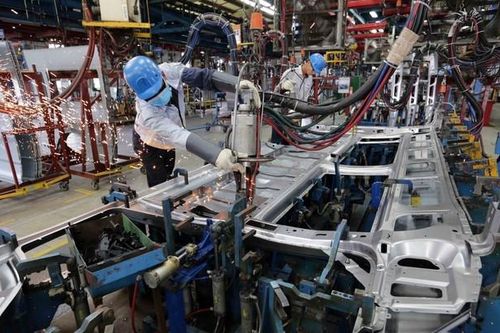 Bloomberg dự báo tăng trưởng GDP Việt Nam năm 2024 đạt 6%