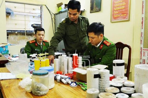 Phú Lương: Học sinh tự giác giao nộp 15,2kg pháo tự chế