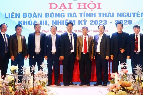Tiếp tục đẩy mạnh phong trào luyện tập, thi đấu bóng đá