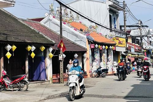 Đánh thức phố cổ Bao Vinh
