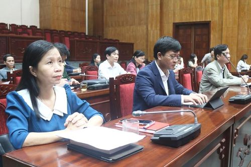 Nhiều vấn đề được quan tâm tại hội nghị báo cáo viên tháng 1/2024