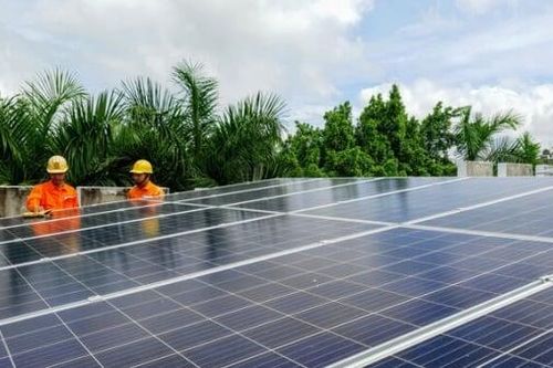 EVN công bố giá mua điện mặt trời mái nhà năm 2024