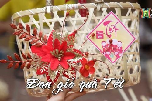 Đan giỏ quà Tết | Nhịp sống Hà Nội | 10/01/2024