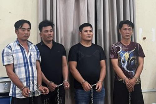 Bắt giữ nhóm đòi nợ thuê, khủng bố 'ông chủ' để đòi tiền