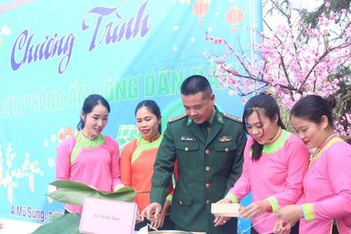 Xuân ấm lòng dân bản nơi biên cương Tổ quốc