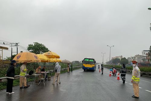 Công an Hà Nội triển khai 2 tổ công tác chuyên xử lý vi phạm giao thông trên các trục huyết mạch