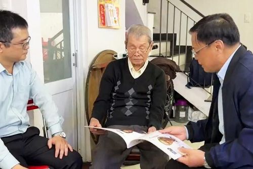Đà Nẵng: Chúc Tết gia đình có người cao tuổi từng sống, làm việc ở Hoàng Sa