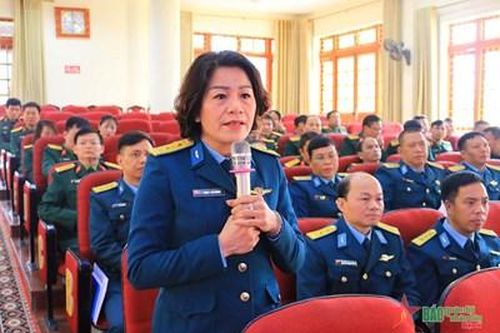 Diễn đàn bổ ích của cán bộ công đoàn
