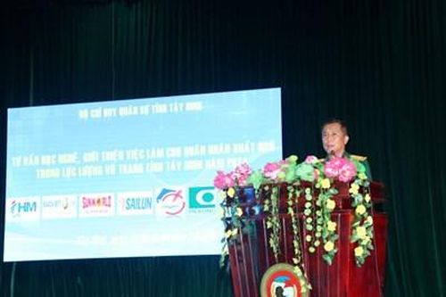 Bộ Chỉ huy Quân sự tỉnh Tây Ninh tư vấn, giới thiệu việc làm cho quân nhân xuất ngũ