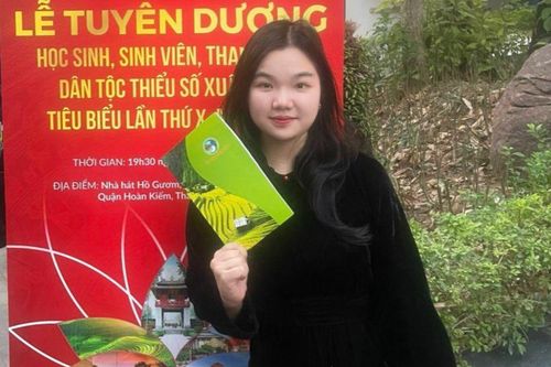 Nữ sinh người Tày ước mơ du học