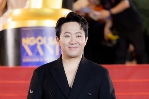 MC Trấn Thành và dàn sao Việt rạng rỡ trên thảm đỏ lễ trao giải Ngôi sao xanh