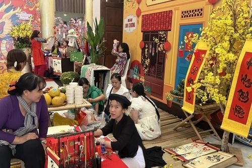 TP HCM: Trải nghiệm đặc sản ở hội chợ Tết 3 miền