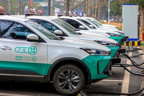 Thị trường ô tô điện toàn cầu sẽ tăng trưởng mạnh trong năm 2024