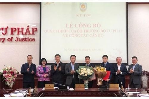 Bộ Tư pháp trao Quyết định bổ nhiệm công chức lãnh đạo