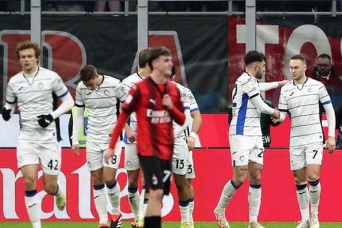 AC Milan thua ngược tại San Siro