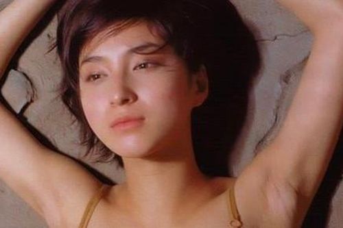 Ngọc nữ Nhật Bản sau 5 tháng bỏ chồng, cưới người tình
