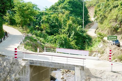 'Xây cầu đến lớp' viết tiếp ước mơ cho hàng ngàn trẻ vùng cao