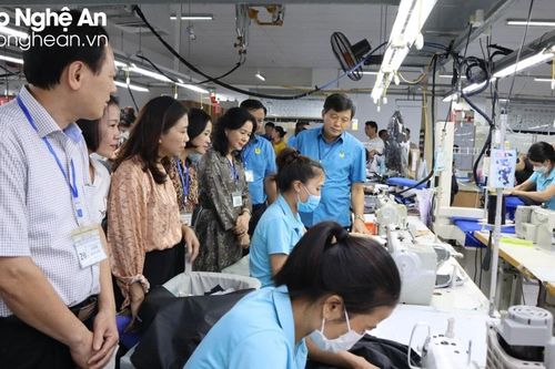Điều kiện để người lao động được hưởng tháng lương thứ 13
