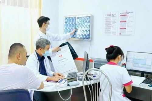 Cần Thơ: Điều trị hồi phục ngôn ngữ cho một nam bệnh nhân sau 6 năm bị đột quỵ