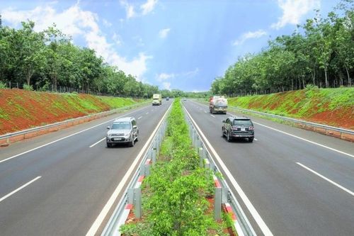 Lưu lượng xe đi trên 4 tuyến đường cao tốc của VEC tăng trung bình 12%