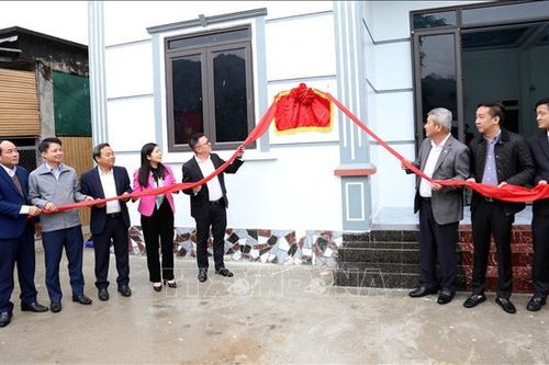 Báo Nhân Dân hỗ trợ xây nhà Đại đoàn kết tại Tuyên Quang
