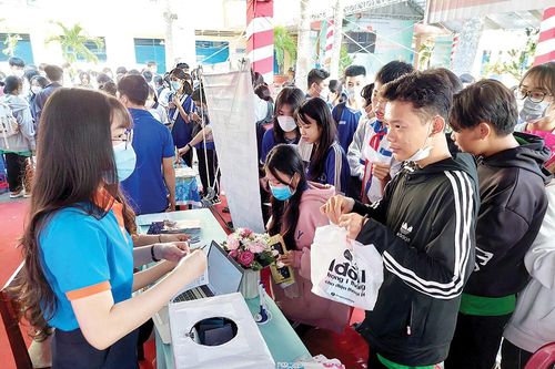 An Giang phát triển tổ chức Đảng, đảng viên trong doanh nghiệp