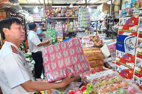 Kiểm tra an toàn thực phẩm Tết Nguyên đán Giáp Thìn và mùa Lễ hội Xuân 2024 ở TP. Long Xuyên