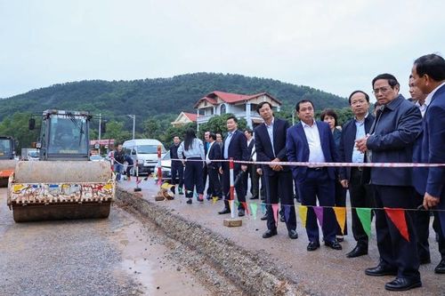 Đẩy nhanh tiến độ triển khai tuyến đường kết nối Bắc Giang - Hải Dương - Quảng Ninh