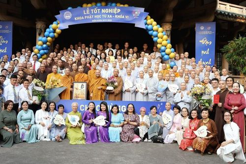 Những câu chuyện đặc biệt trong ngày tốt nghiệp