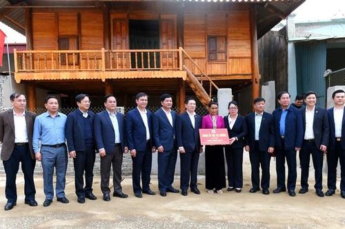 Bộ Tài chính sửa chữa, xây mới 141 nhà tình nghĩa cho bà con huyện Mường Ảng, Điện Biên