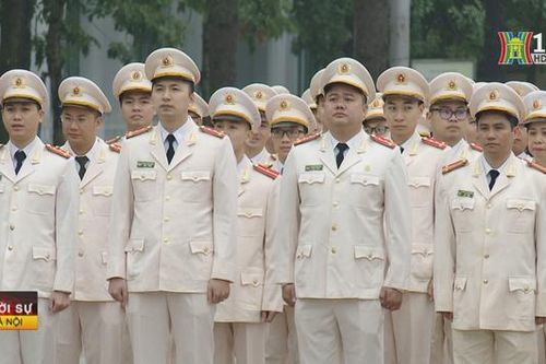 Công an Hà Nội báo công, dâng hương Chủ tịch Hồ Chí Minh