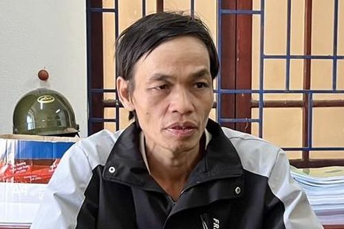 Bắt nghịch tử vừa ra tù lại dùng dao đâm cha ruột