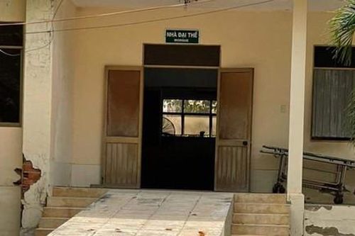 Mâu thuẫn trong cuộc nhậu, dùng kéo đâm bạn tử vong