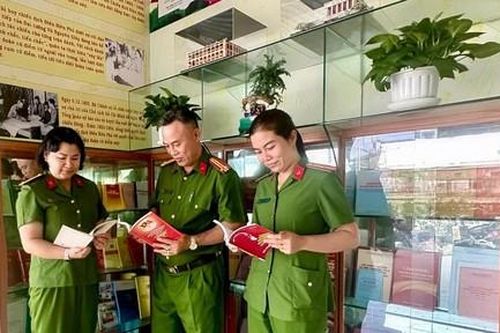 Công an phường Tân Thới Nhất ra mắt Không gian văn hóa Hồ Chí Minh