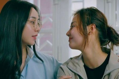 Chúng Ta Của 8 Năm Sau: Có cần thiết để cả Dương và Nguyệt được tổng tài để ý?