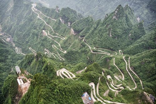 Giả vờ chuyển công ty lên núi để ép nhân viên nghỉ việc