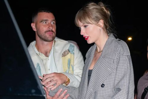 Taylor Swift và bạn trai cùng 'khẩu vị' đồng hồ