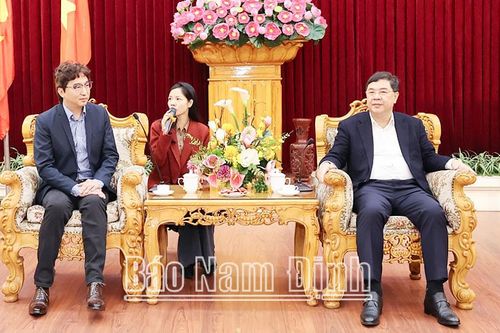 Tập đoàn Crystal đề xuất đầu tư sản xuất sợi, vải, may mặc tại Nam Định