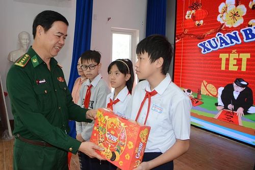 'Xuân Biên phòng ấm lòng dân biên giới', chương trình ý nghĩa trước thềm năm mới Giáp Thìn 2024