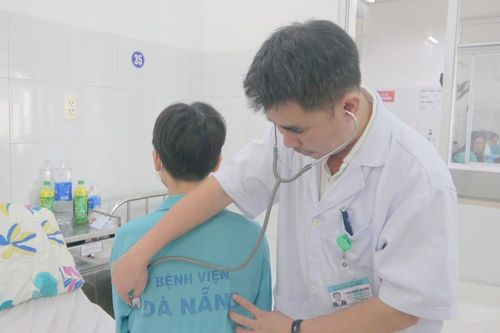Bệnh viện Đà Nẵng cứu sống bệnh nhân đứt lìa phế quản gốc của phổi trái