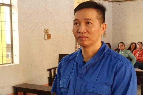 Mâu thuẫn tình cảm, gã đàn ông dùng dao đâm tình địch 10 nhát