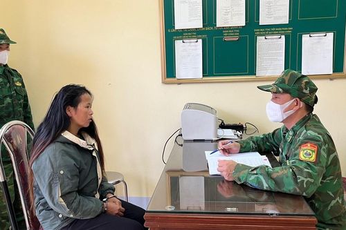 Bắt người phụ nữ mang 3 bánh Heroin đi bán kiếm lời
